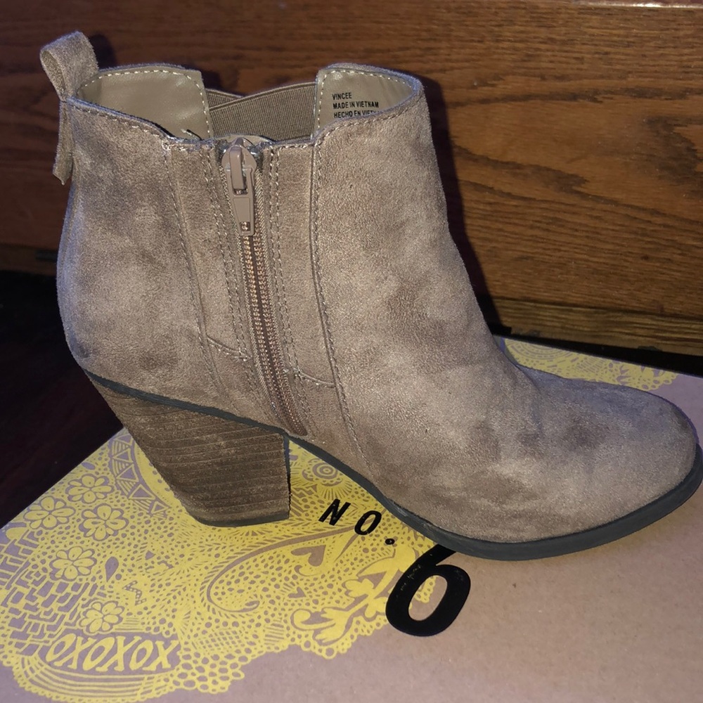 Booties - Picture 3 of 4
